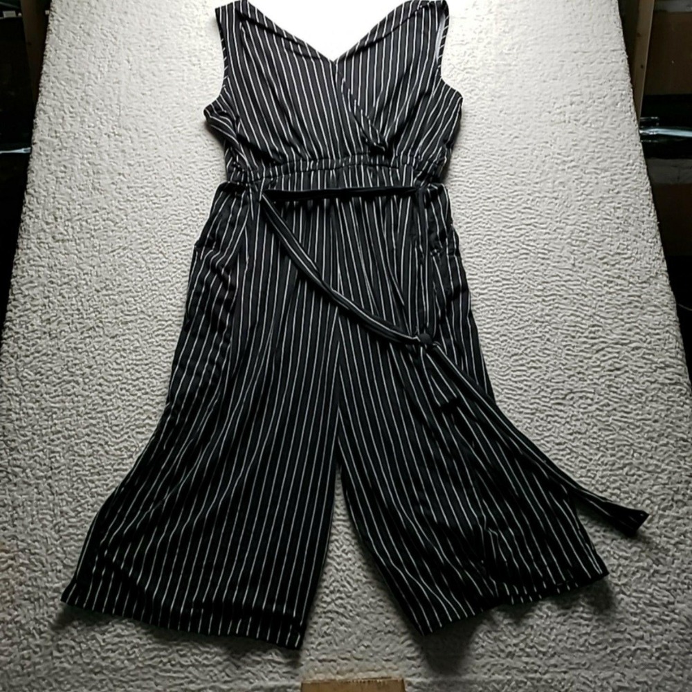 Time And Tru Jumpsuit Womens Plus XXL Black Striped Sleeveless V Neck Belted